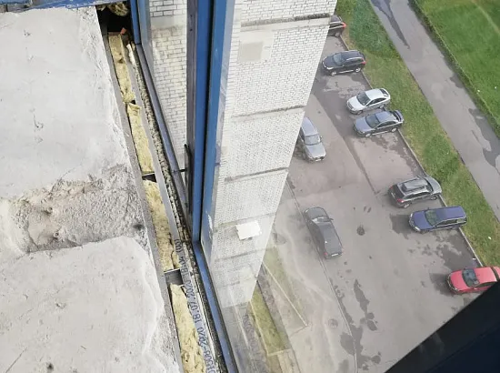 Димитрова дом 2. Замена холодного остекления.